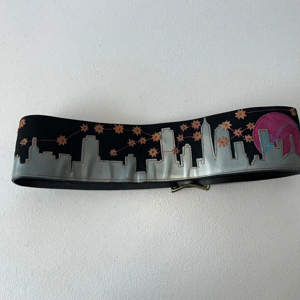 Anthropologie Wide Leather Cityscape Belt Size Medium